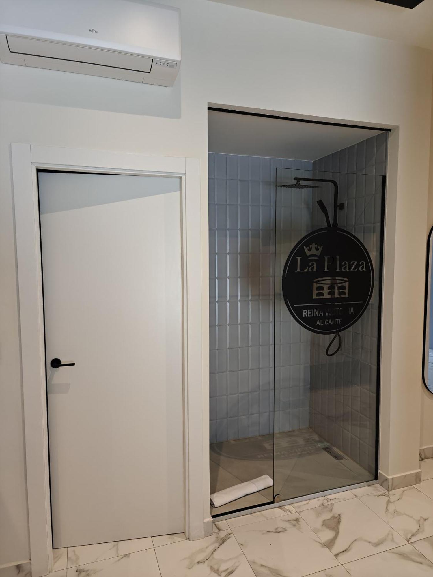 Ferienwohnung Reina Victoria La Plaza Alicante Exterior foto